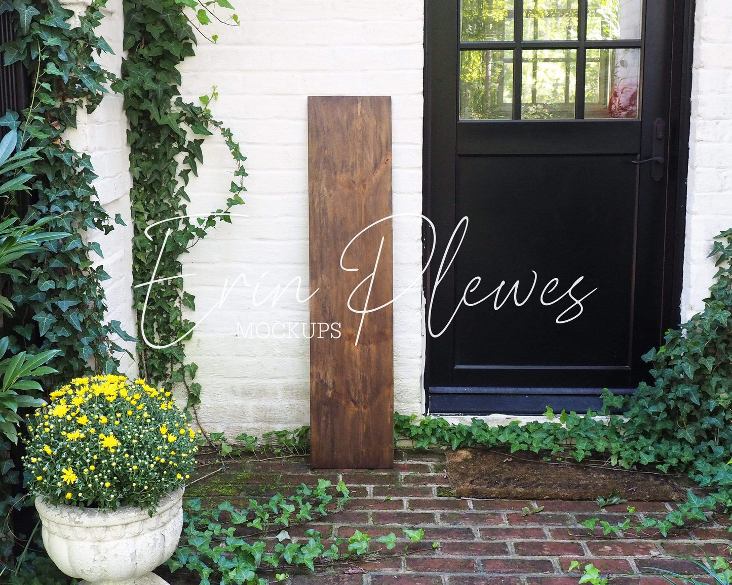 Erin Plewes Mockups Porch Sign Mockup Large, Outdoor Sign Mock Up, Fall Wood Frame Mock-up 1 ft x 4 ft, Farmhouse Style Sign Stock Photo