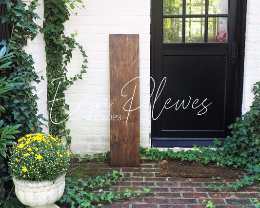 Erin Plewes Mockups Porch Sign Mockup Large, Outdoor Sign Mock Up, Fall Wood Frame Mock-up 1 ft x 4 ft, Farmhouse Style Sign Stock Photo